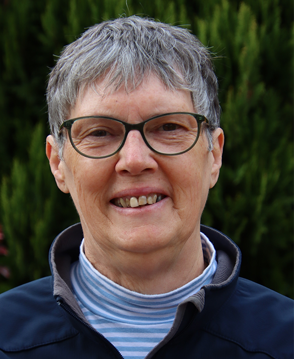 liz Nicholls